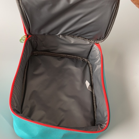 Macbeth Collections Zippered Lunch Tote - Picture 5 of 8